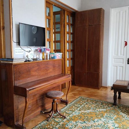 Tilda&Matilda Bed & Breakfast Kutaisi Exterior photo