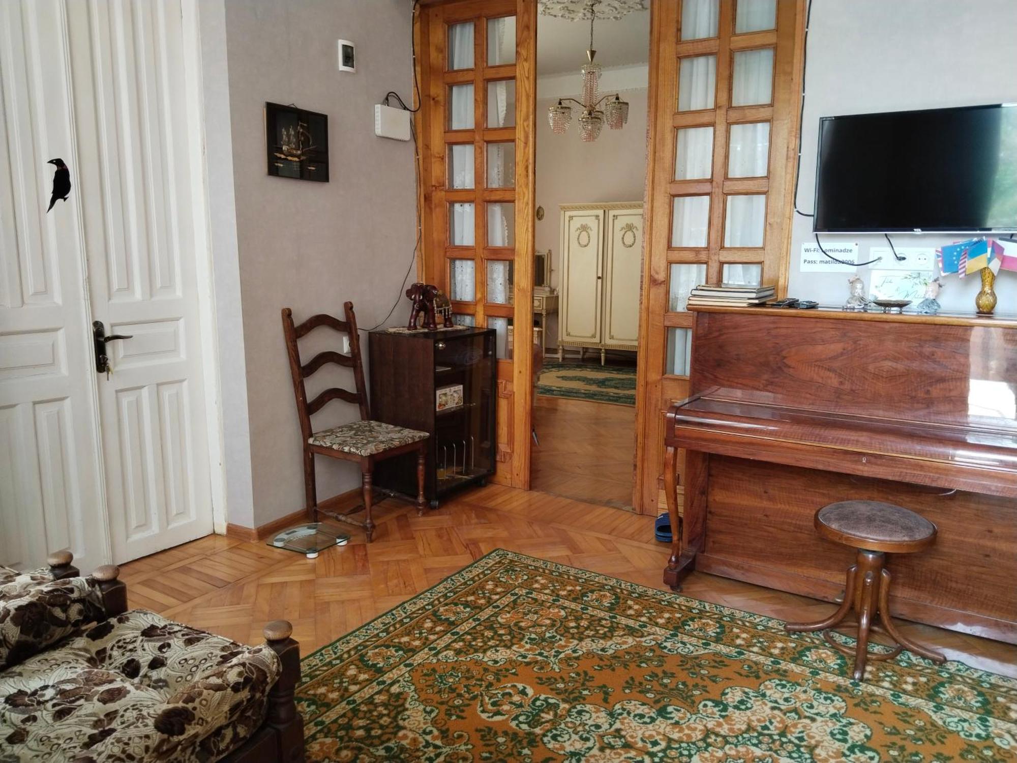 Tilda&Matilda Bed & Breakfast Kutaisi Exterior photo